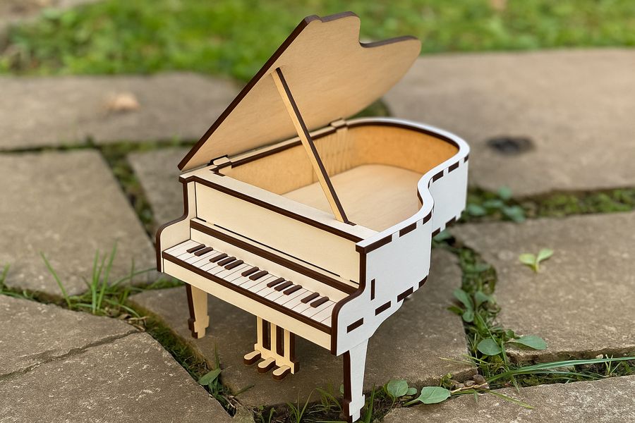 Mini Wooden Grand Piano – A Beautiful Musical Toy for Kids and Decor Enthusiasts